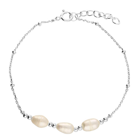 Silver Freshwater Pearl bracelet complete with presentation box