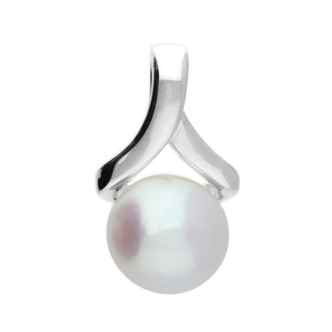 Silver Freshwater Pearl pendant and chain complete with presentation box