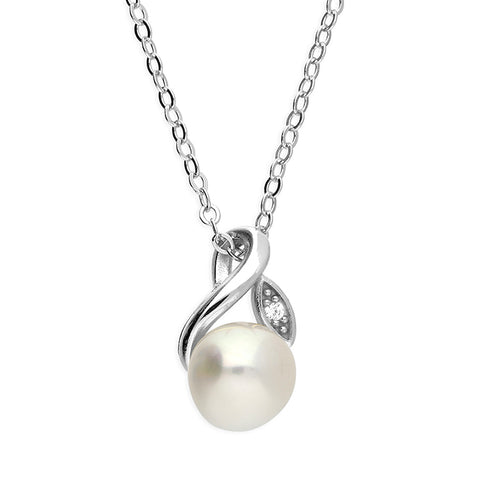 Silver Freshwater Pearl pendant and chain complete with presentation box