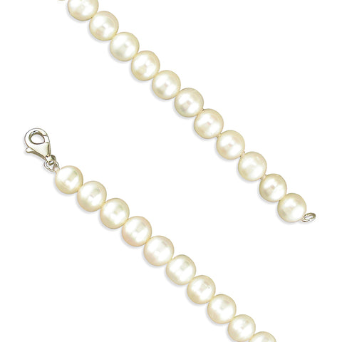 Silver Freshwater Pearl Necklet complete with presentation box