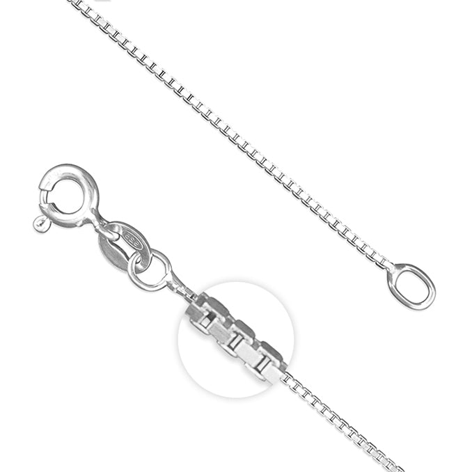 Silver 22inch/56cms box link Chain complete with presentation box