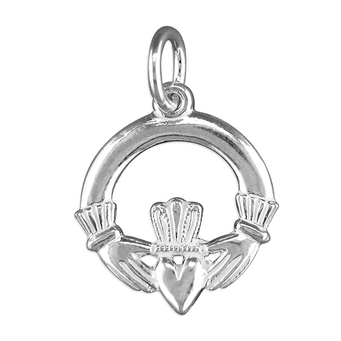 Silver Claddagh pendant and chain complete with presentation box